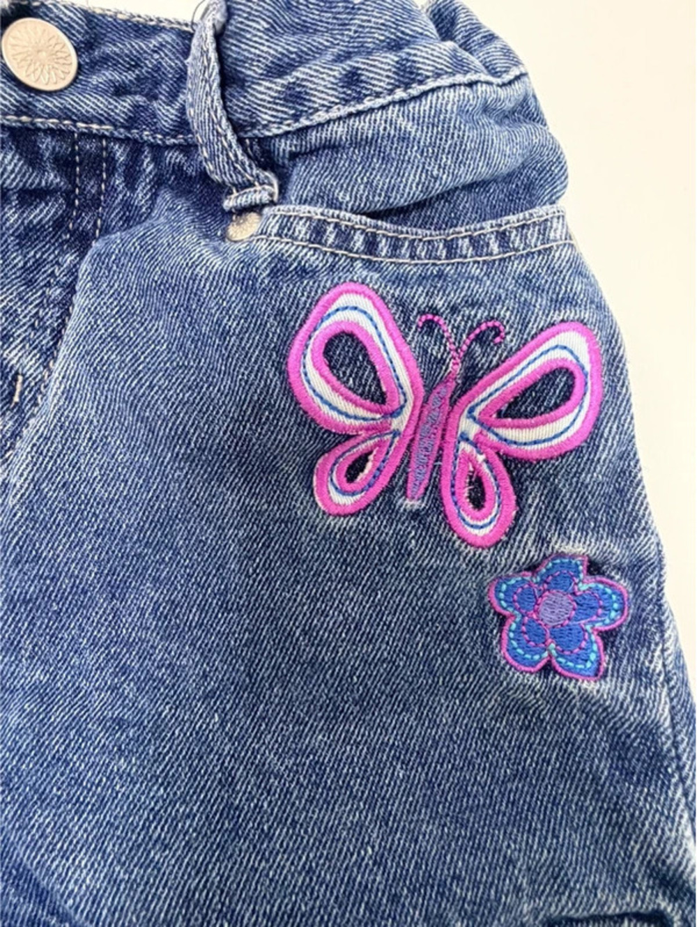 Vintage Embroidered Shorts Youth 6 - Picture 2 of 6